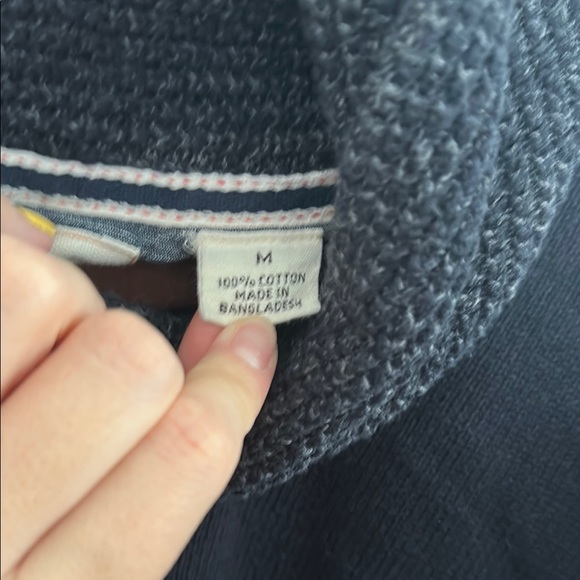 Men's Black Sweater with Hood - Picture 3 of 4